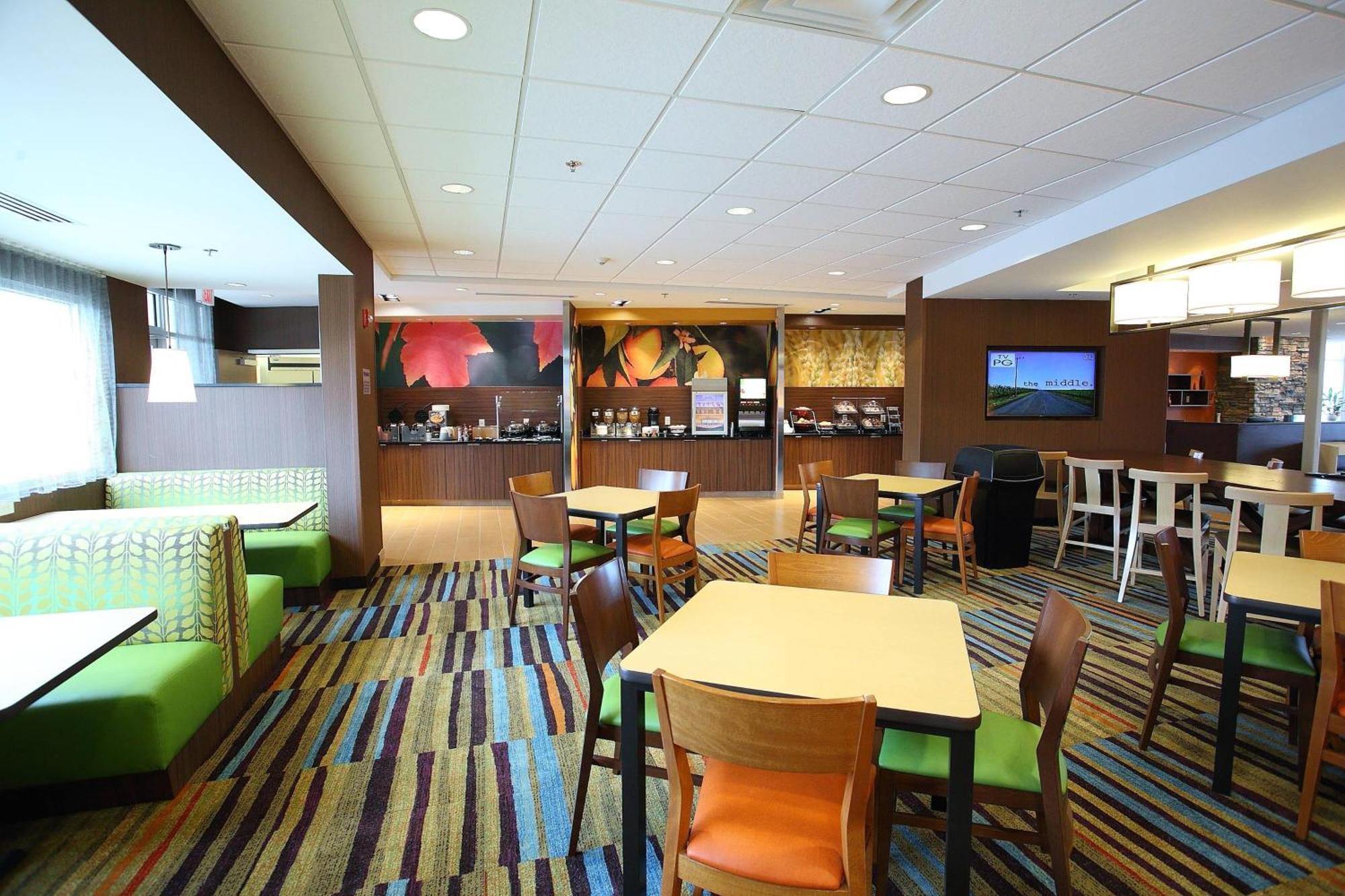 Fairfield Inn & Suites By Marriott East Grand Forks Exterior photo